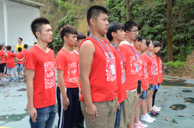 少年演讲家学习动力营的孩子在培训的画面