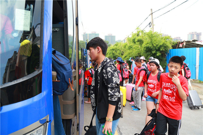 少年演讲家新加坡游学赢