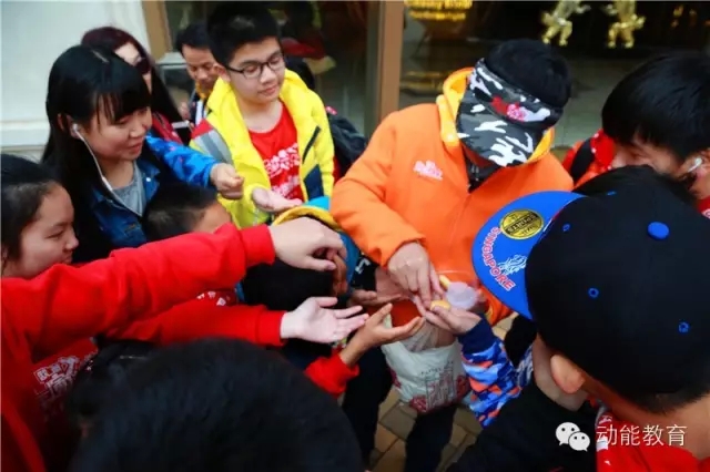 欧爸少年演讲家