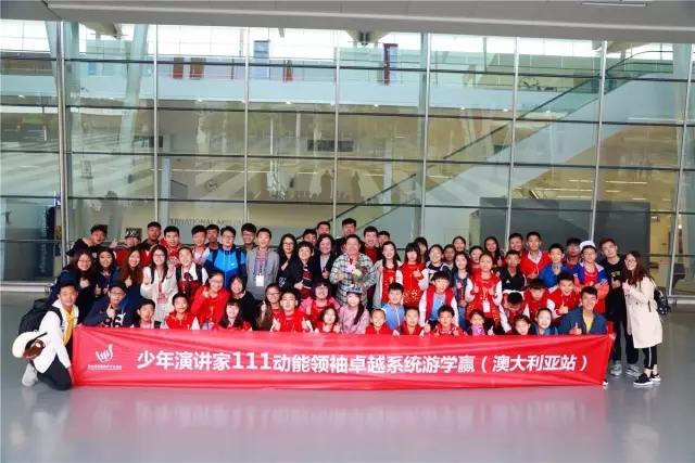 他惊叹我的自信，我钟爱他的柔情