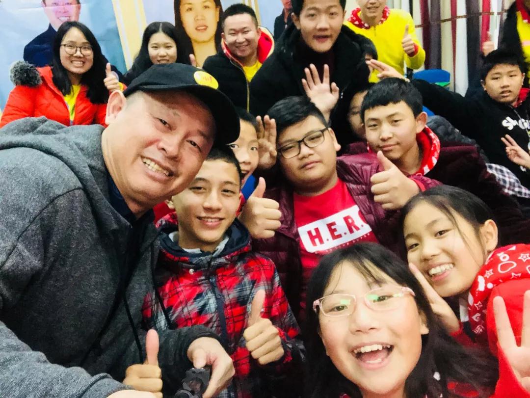 欧爸少年演讲家