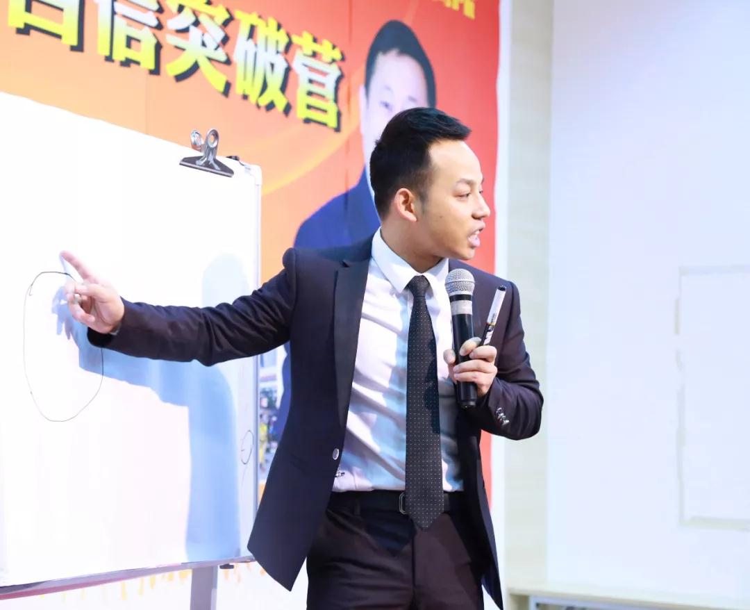 欧爸少年演讲家